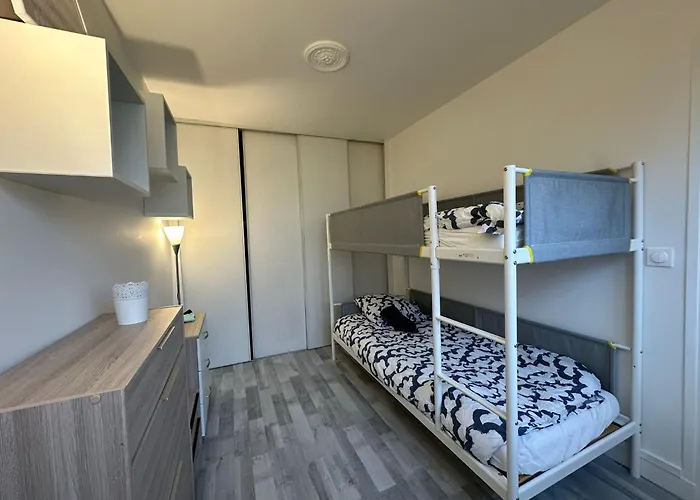 4 Beds Apartment Close Paris Center