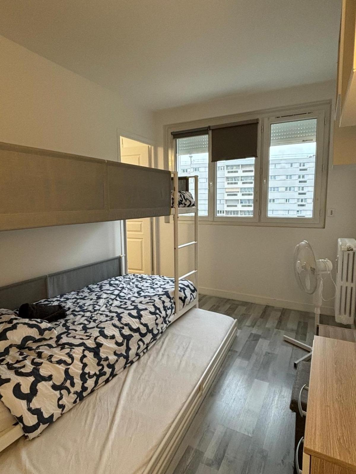 4 Beds Close Paris Center Apartment